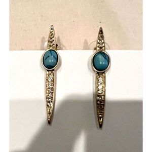 Turquoise earrings / studs in goldstone Geometric spear shape with crystals